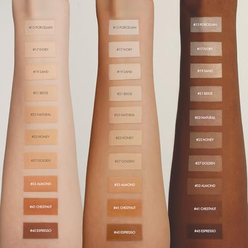 Easydew Mela B Cushion hydration and glow on skin during wear.