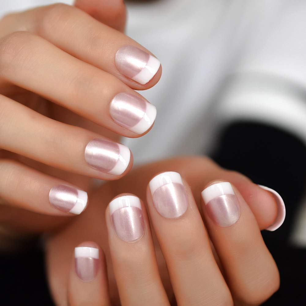 Uñas EchiQ con brillo perla rosa para un frances elegante.