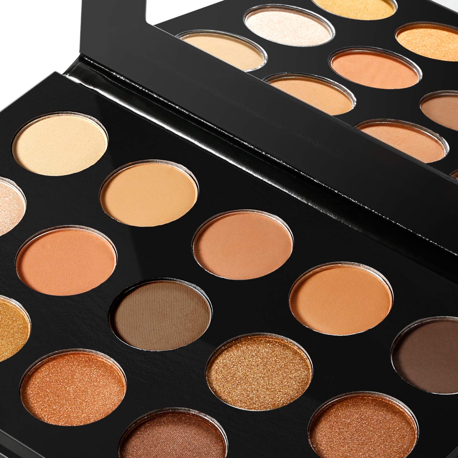 EcoFavor Nude Gold: aplicación sedosa que desliza fácilmente sobre el párpado.