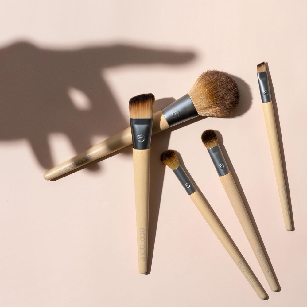 Angled liner brush from EcoTools for sharp, defined lines.