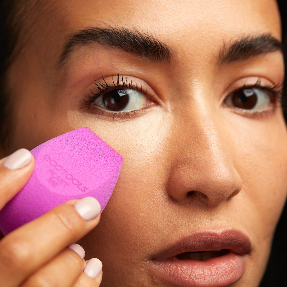 Suitable with liquid and cream foundations for versatility.