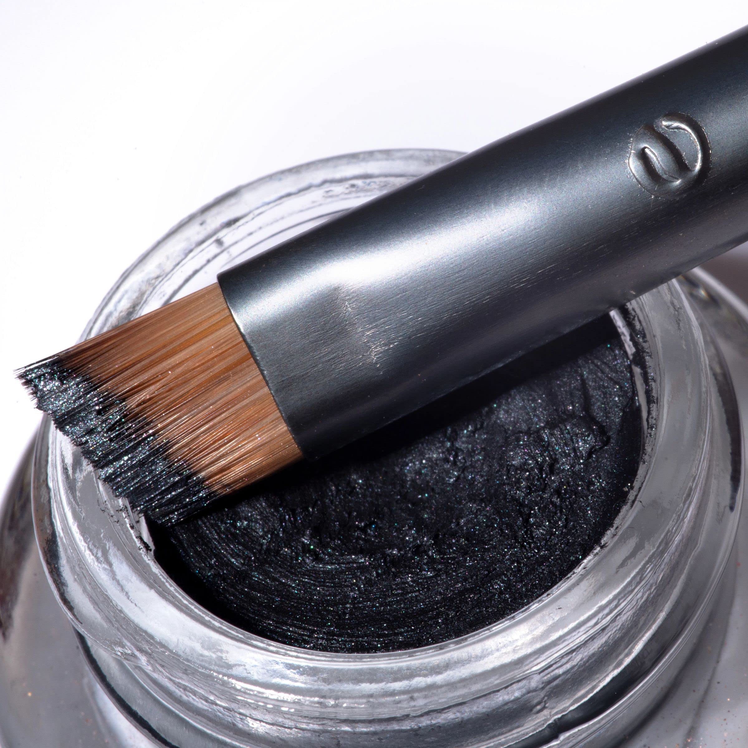 EcoTools Enhancing Eye Brush Set cruelty-free badge and vegan certification.