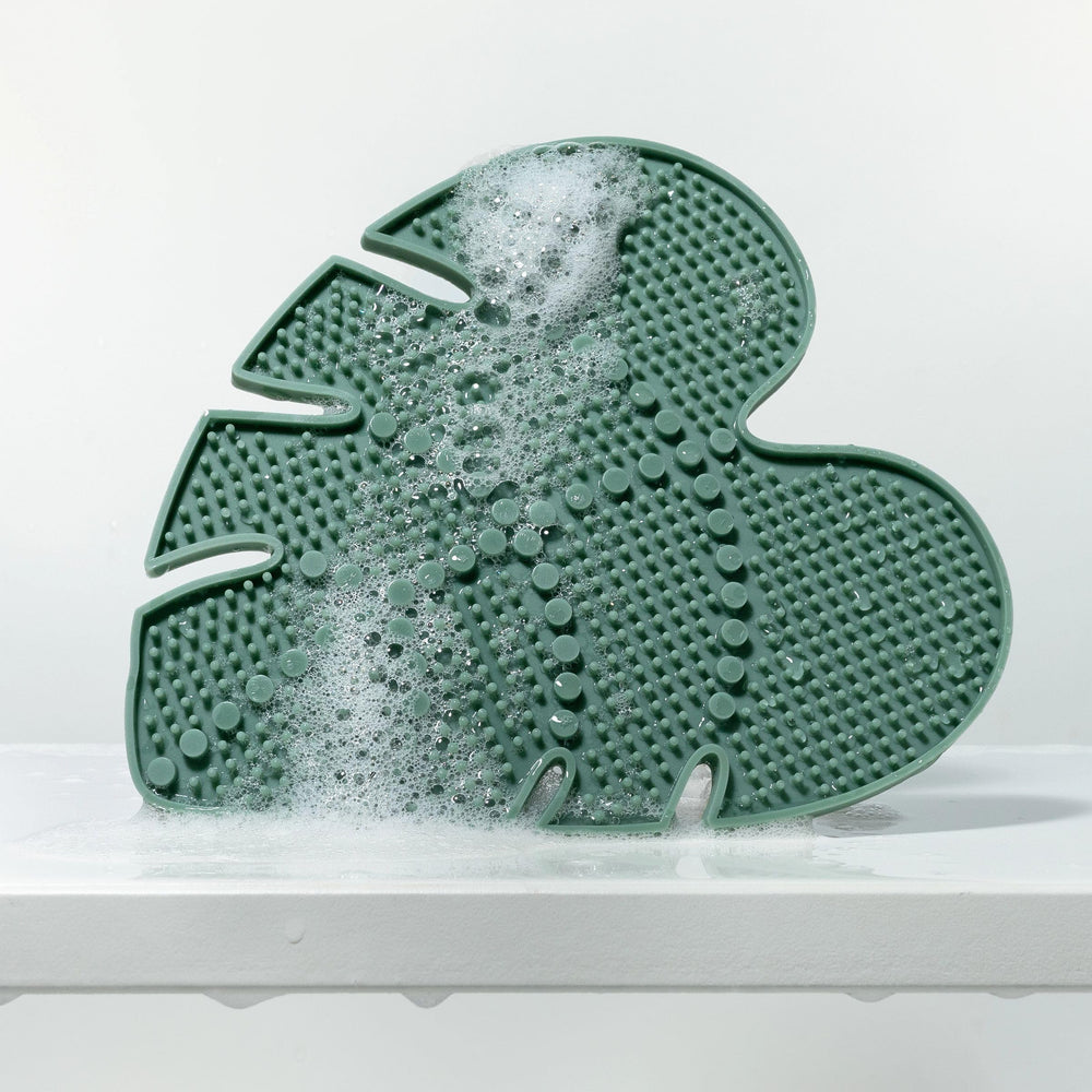 EcoTools packaging uses sustainable FSC-certified paper for eco-friendly delivery.