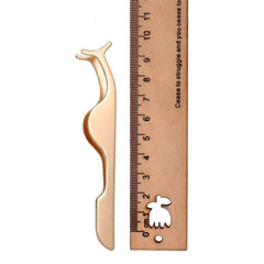 EIAKE remover clip for false eyelashes in gold simplifies removal.