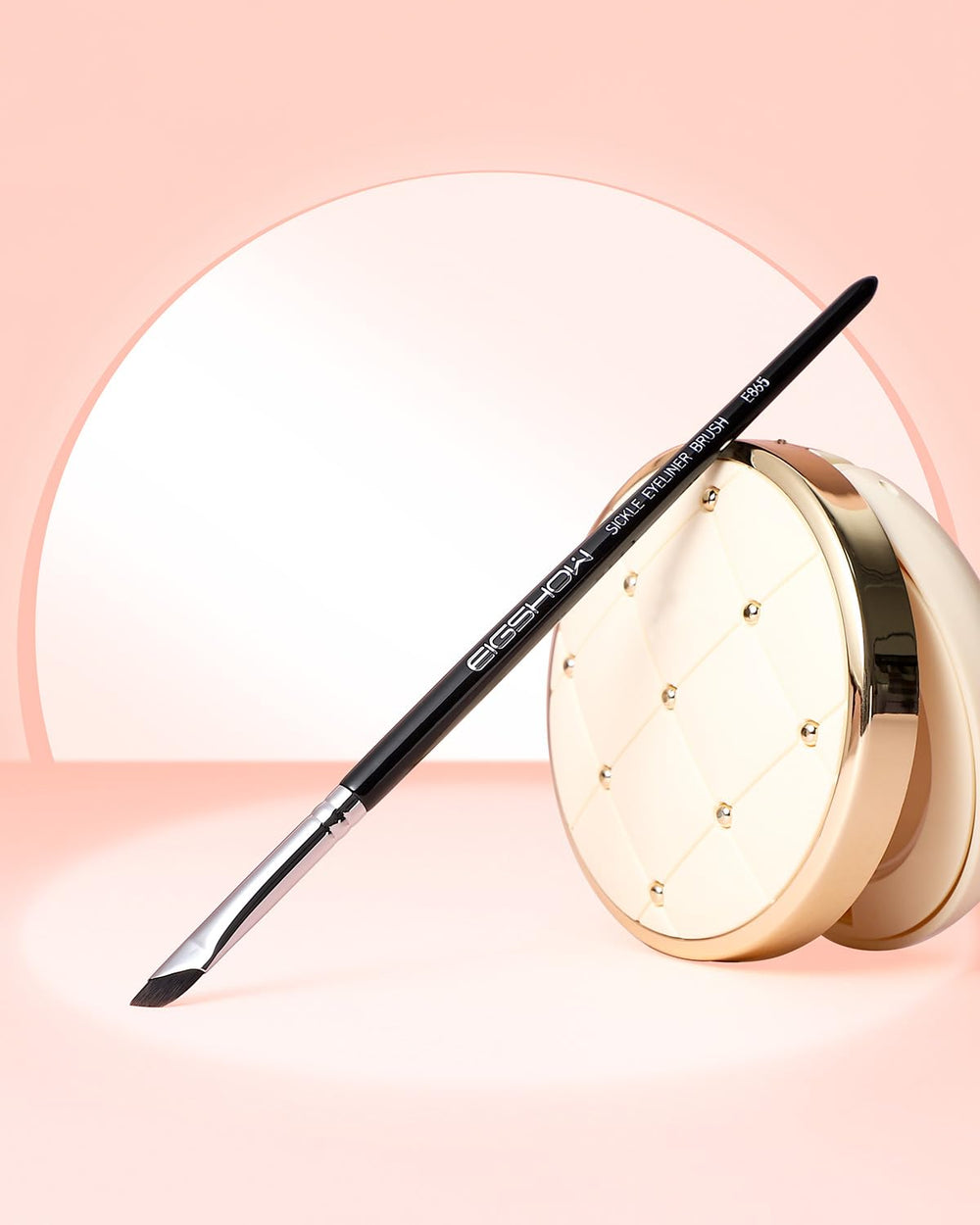 EIGSHOW durable daily-use brush withstands regular cleaning