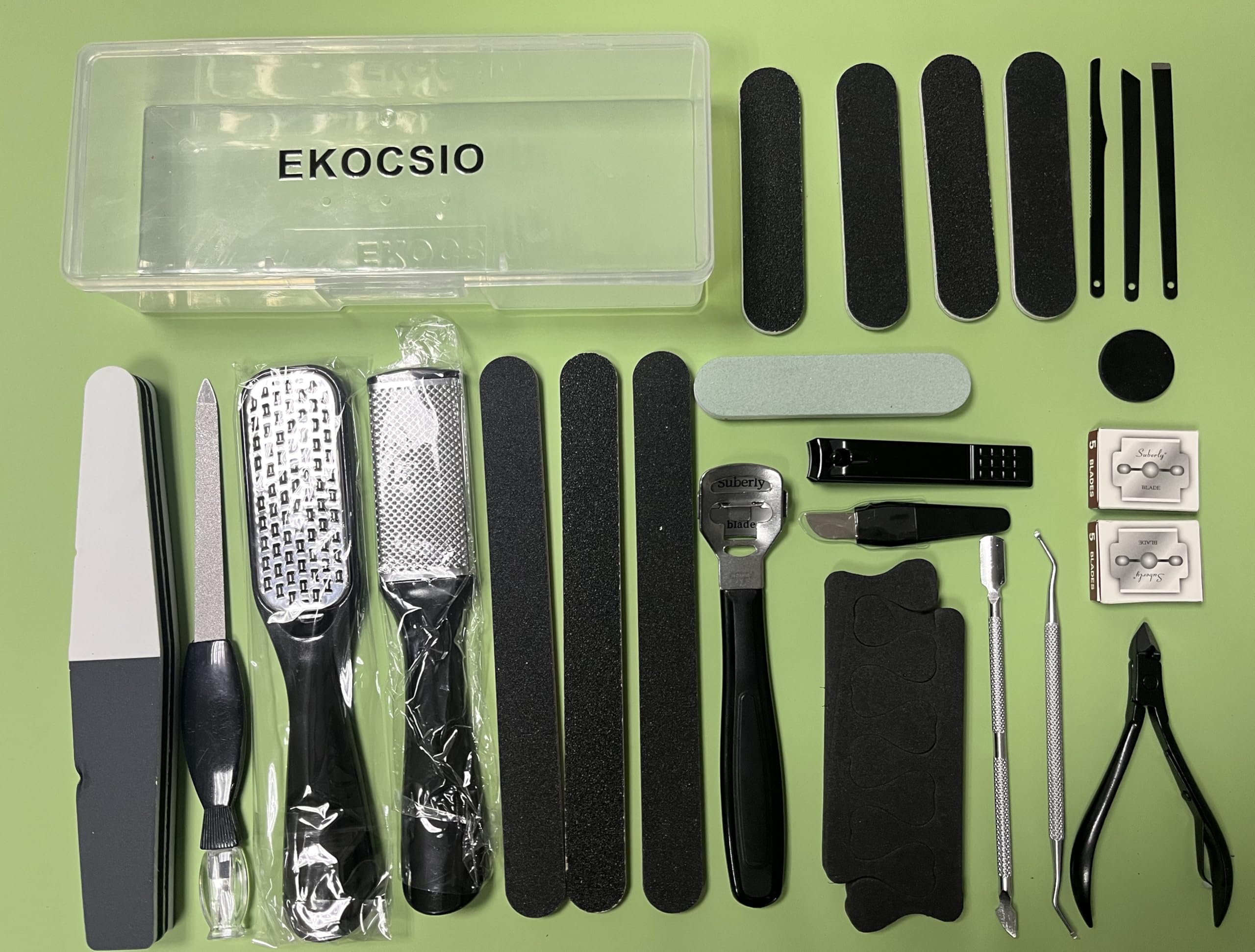 EKOCSIO gift pack of pedicure tools ideal for gifting occasions.
