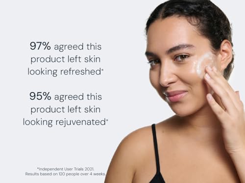 Elemis Pro-Collagen Energising Marine Cleanser gel texture refreshing after cleanse.