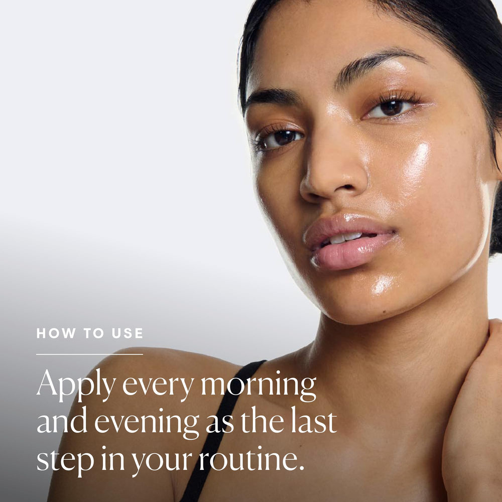 Nourishing hydration from ELEMIS Pro-Collagen Marine Oil delivers plump feel.
