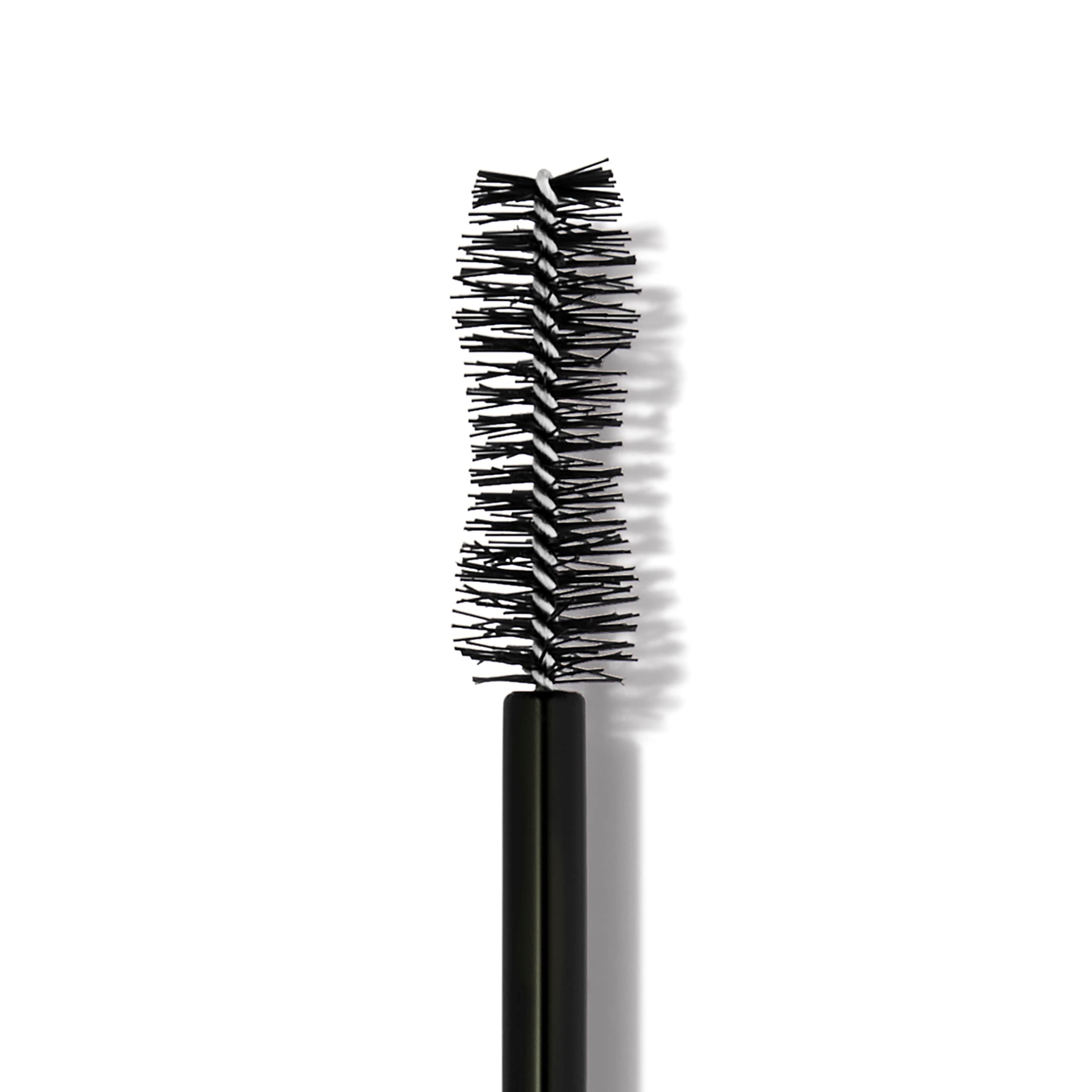 e.l.f. Big Mood Mascara fórmula pigmentada que aporta color intenso sin cuartearse.