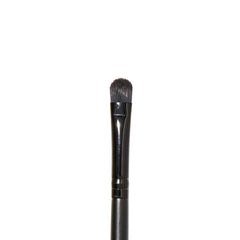 e.l.f. concealer brush ergonomic handle for comfortable blending