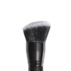 e.l.f. dual-ended brush fluffy head for powder diffusion