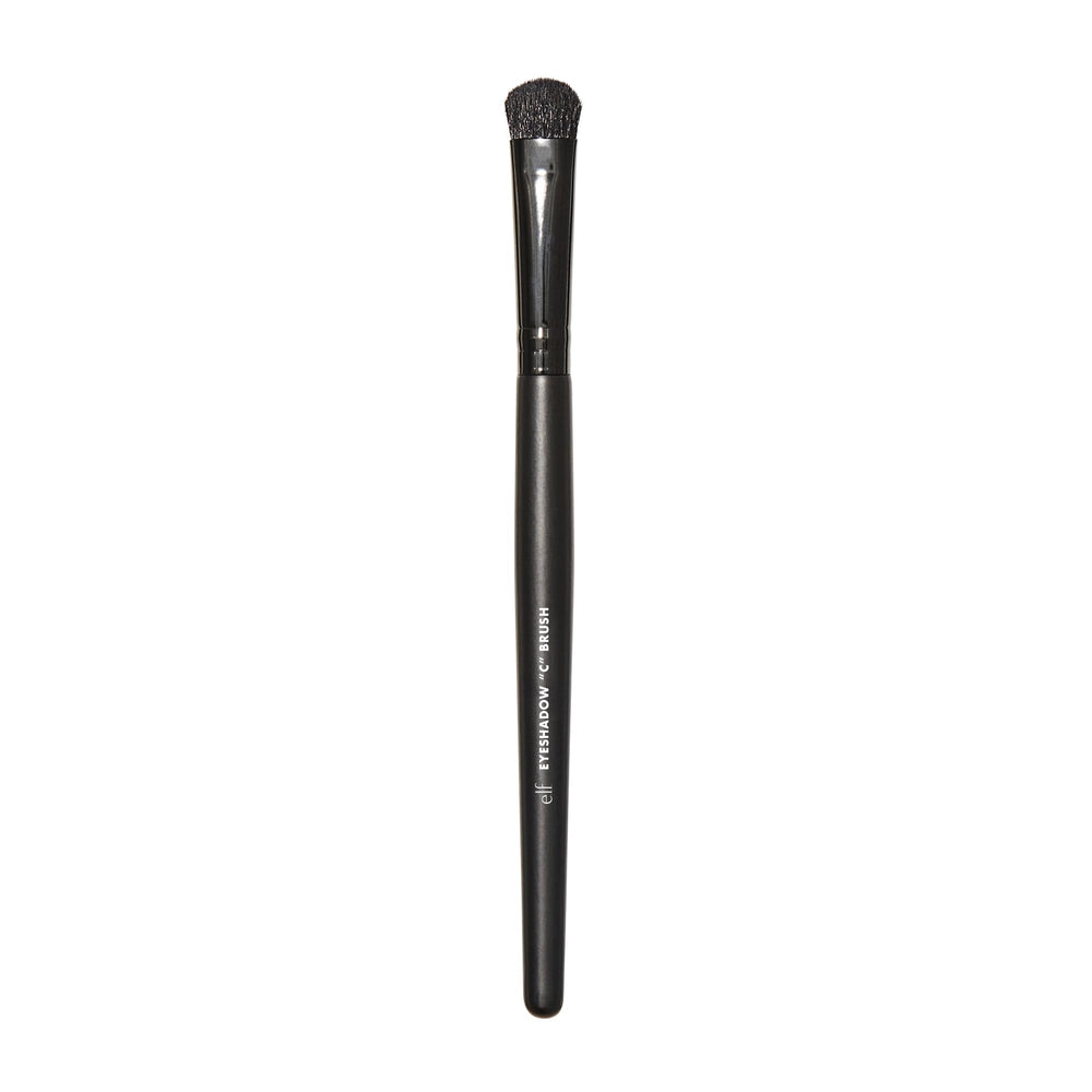 e.l.f. Eyeshadow C Brush curve blending for precise diffusion and smoky eye