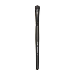e.l.f. Eyeshadow C Brush curve blending for precise diffusion and smoky eye