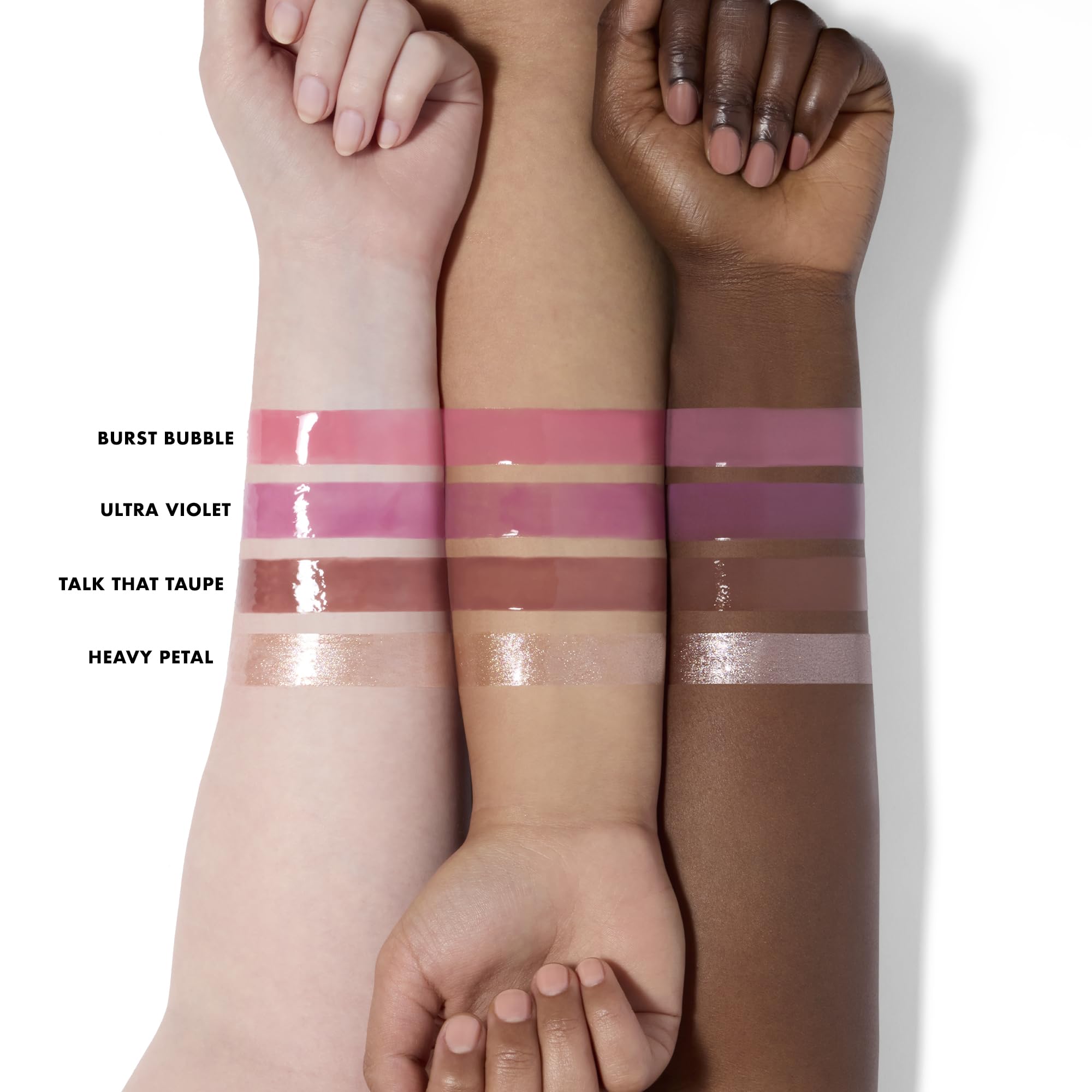Swatch Heavy Petal en labios para rosa vibrante.
