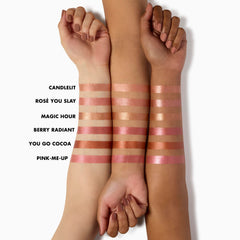 e.l.f. Halo Glow Blush ilumina pómulos con luminosidad instantánea y suave.