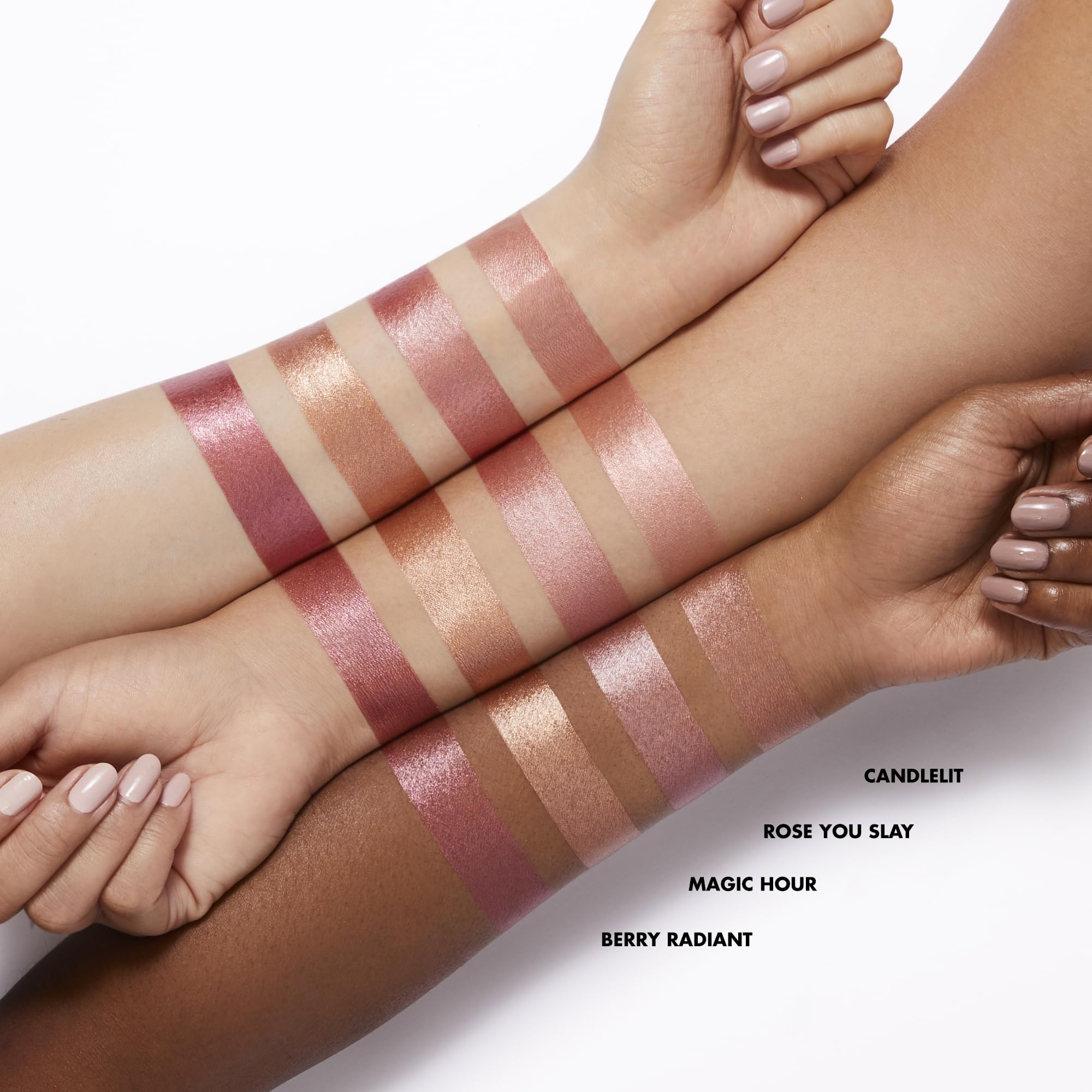 Halo Glow Blush Magic Hour ofrece luminosidad suave para la piel
