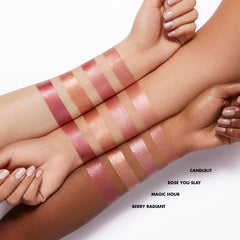 Halo Glow Blush Magic Hour ofrece luminosidad suave para la piel
