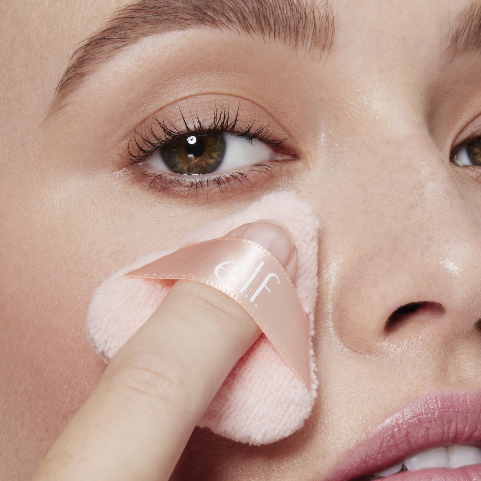 e.l.f. Halo Glow Pinkie Puffs soft velour material feels gentle on skin