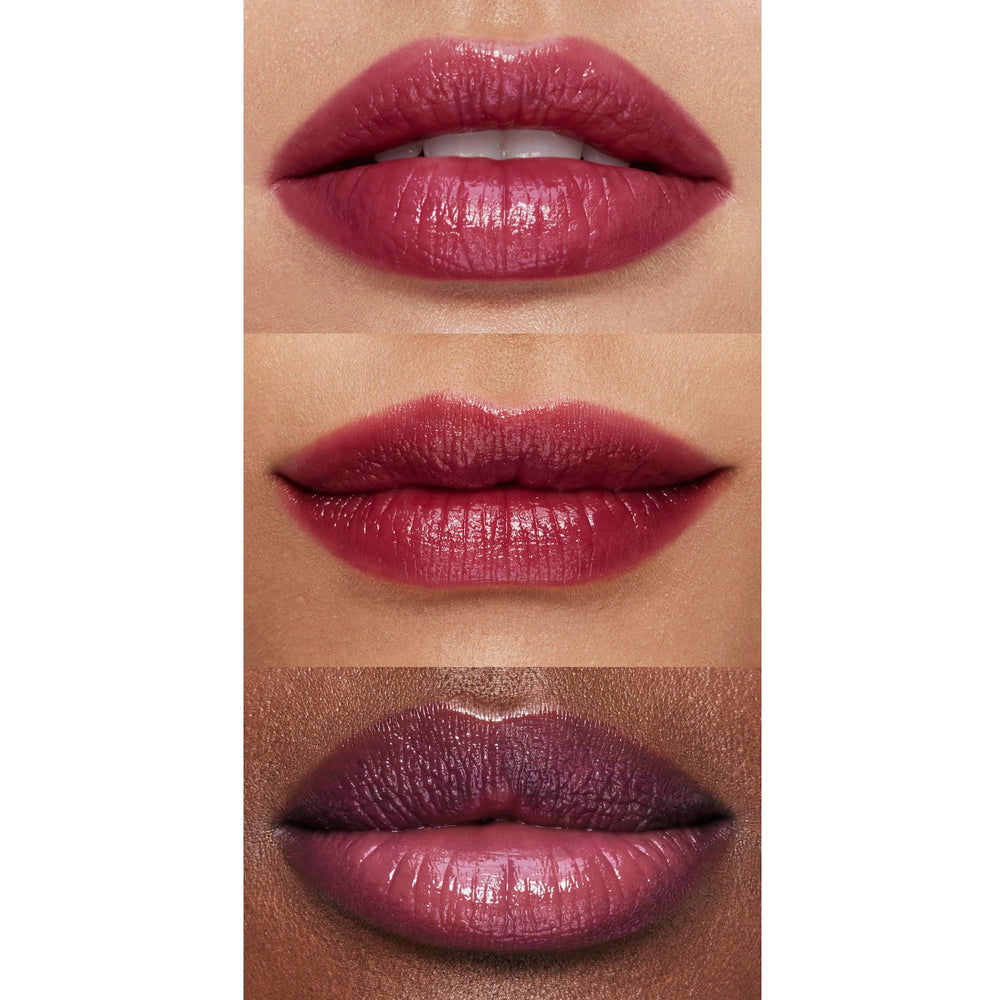 e.l.f. Pout Clout: envase con click-up para aplicación precisa.