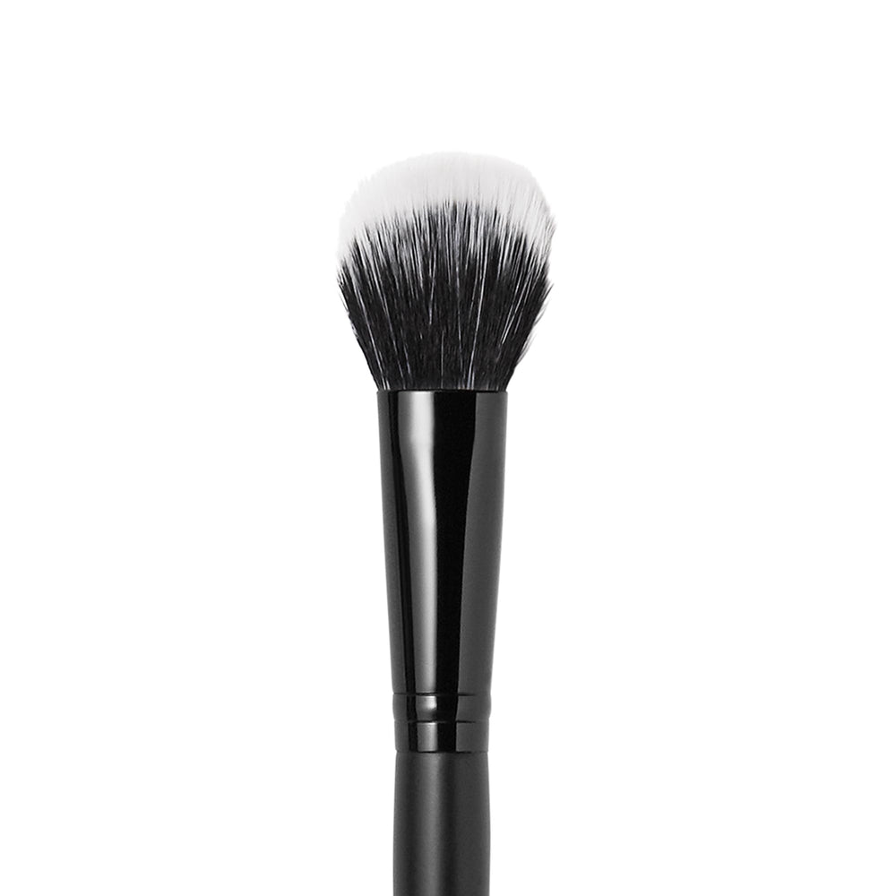 e.l.f. Putty Blush Brush duo-fiber close-up delivering a diffused, buildable color.
