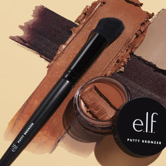 e.l.f. Putty Bronzer Brush 100% synthetic bristles for seamless, soft application.