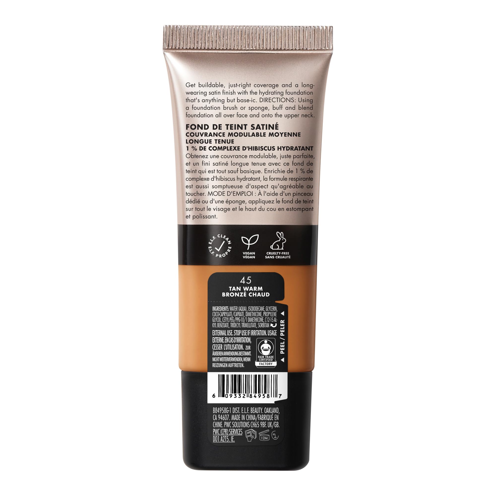 Application shot suggests easy daily routine with a lightweight feel.