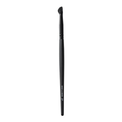 e.l.f. Wing It curved head close-up showing precise winged liner along the lash line
