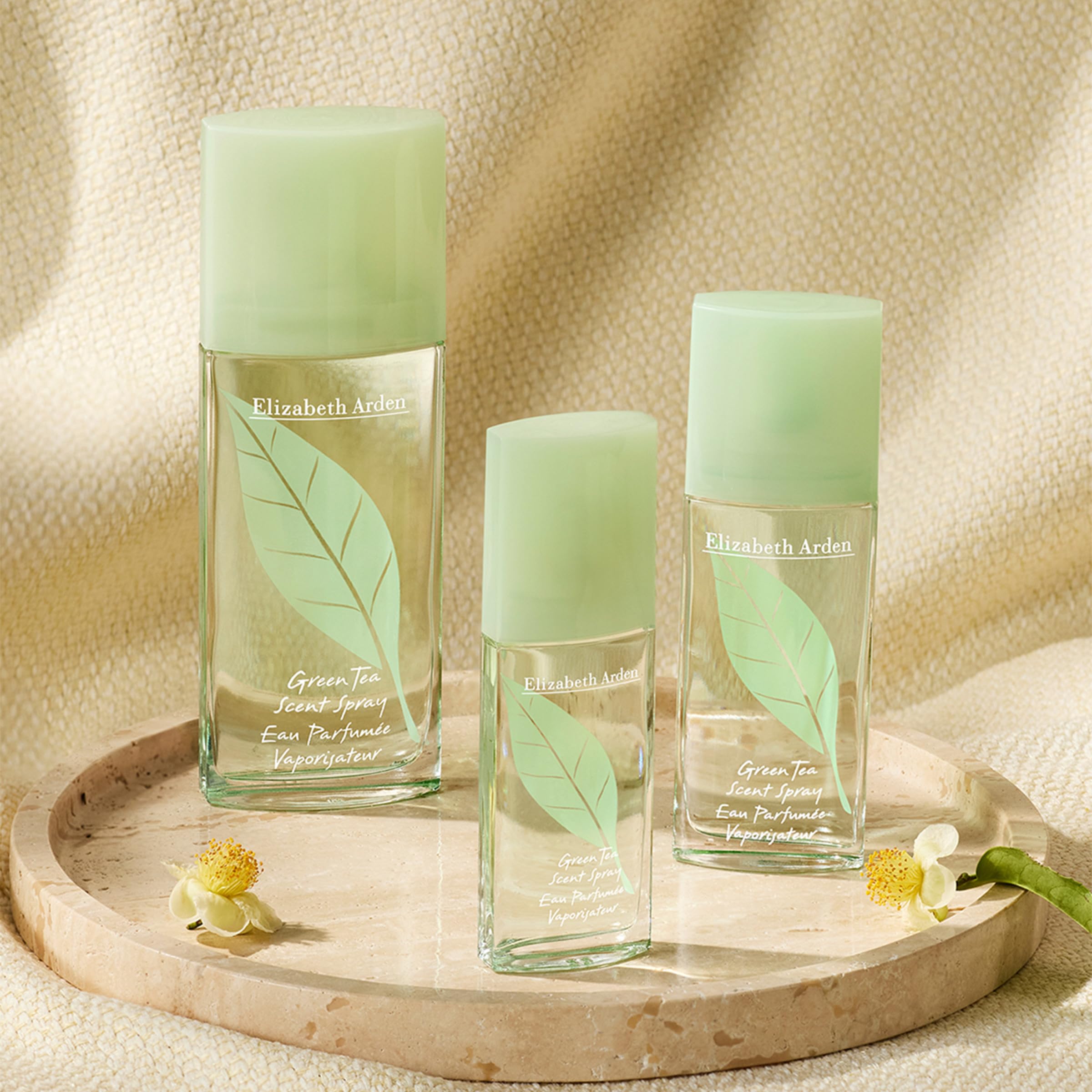 Elizabeth Arden Green Tea bergamot and lemon top notes create a sparkling opening.