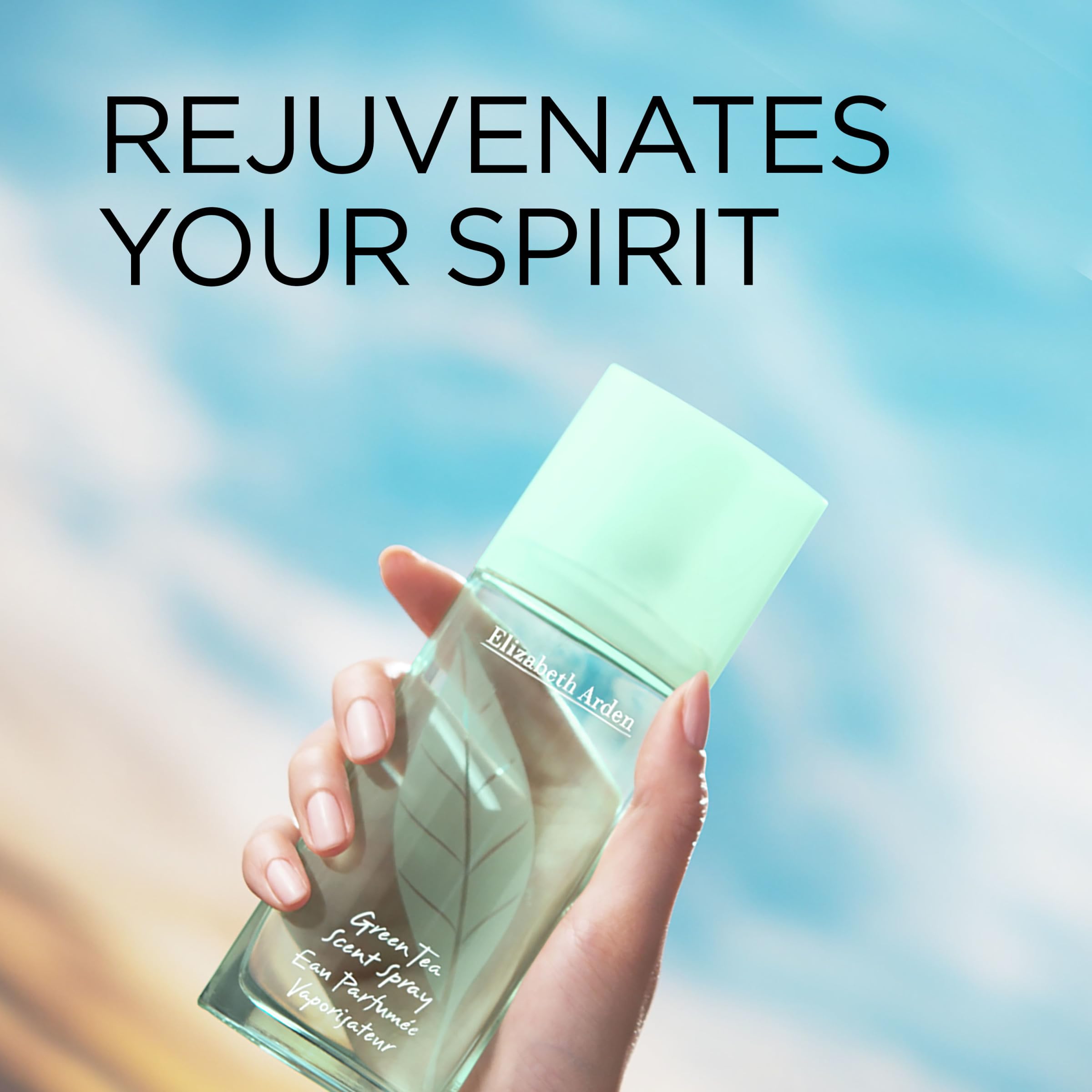 Elizabeth Arden Green Tea spritz shows even fragrance distribution.