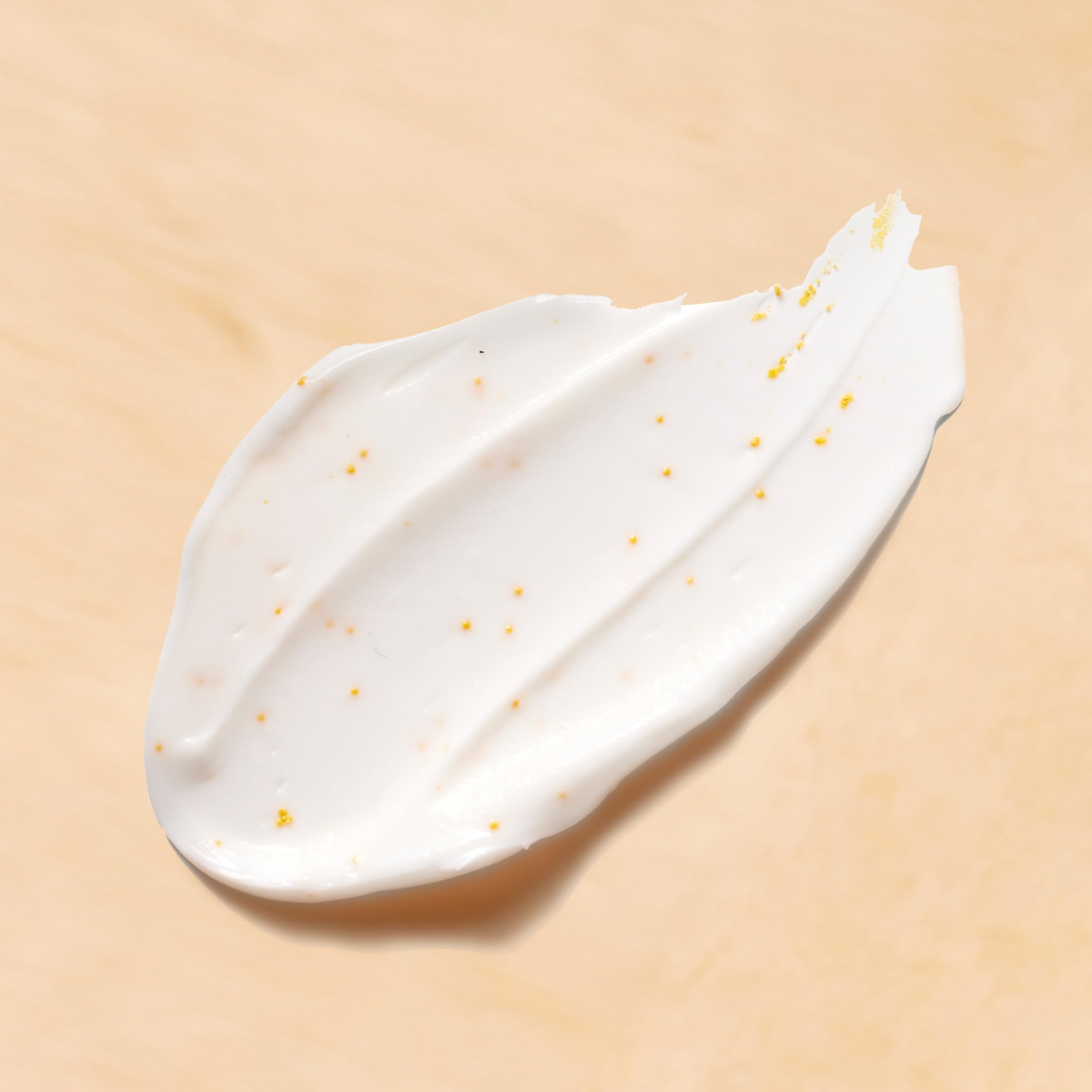 Elizabeth Arden Green Tea Honey Drops Body Cream jar close-up reveals rich, emollient texture.