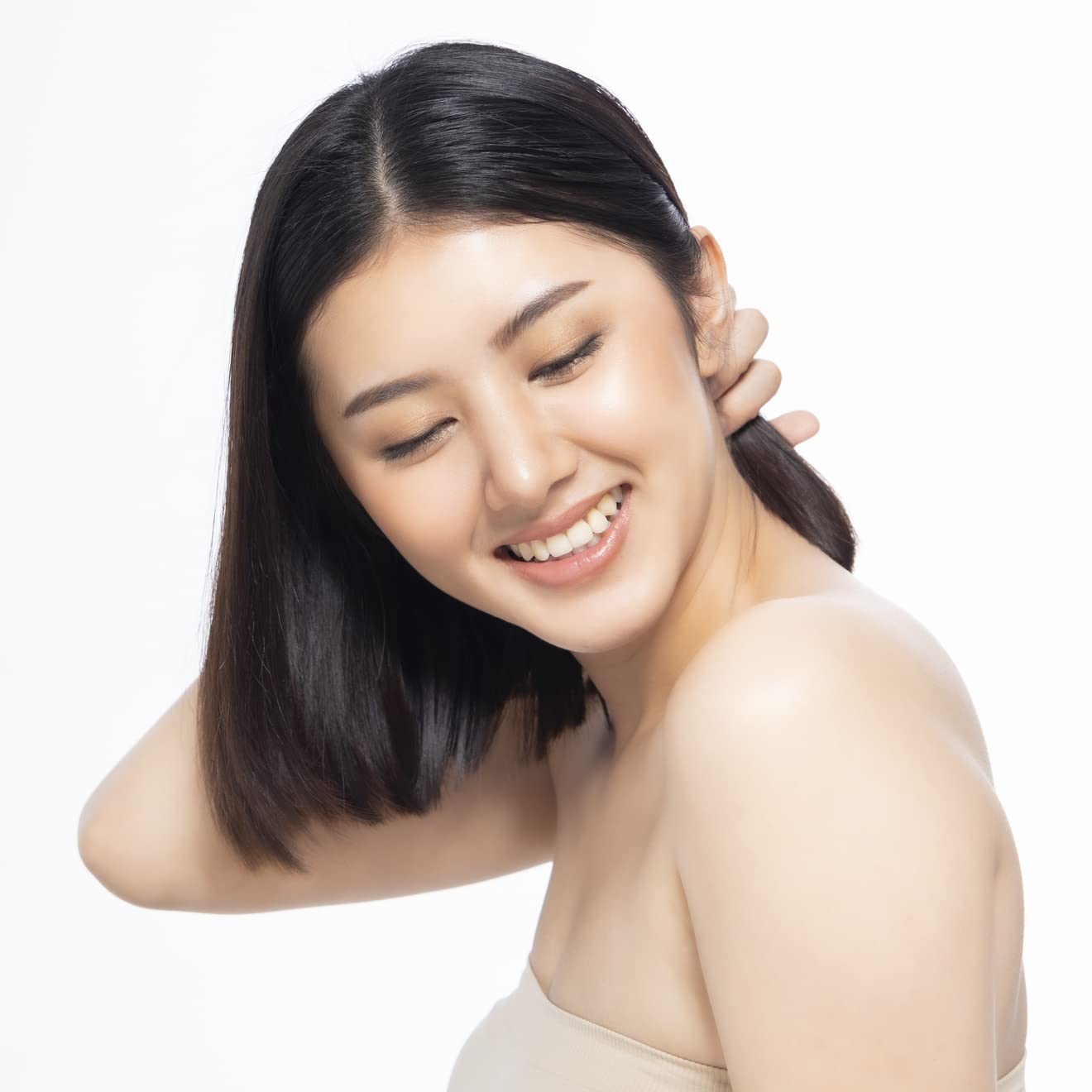 Apto para todo tipo de cabello, ofrece hidratación y control del frizz.