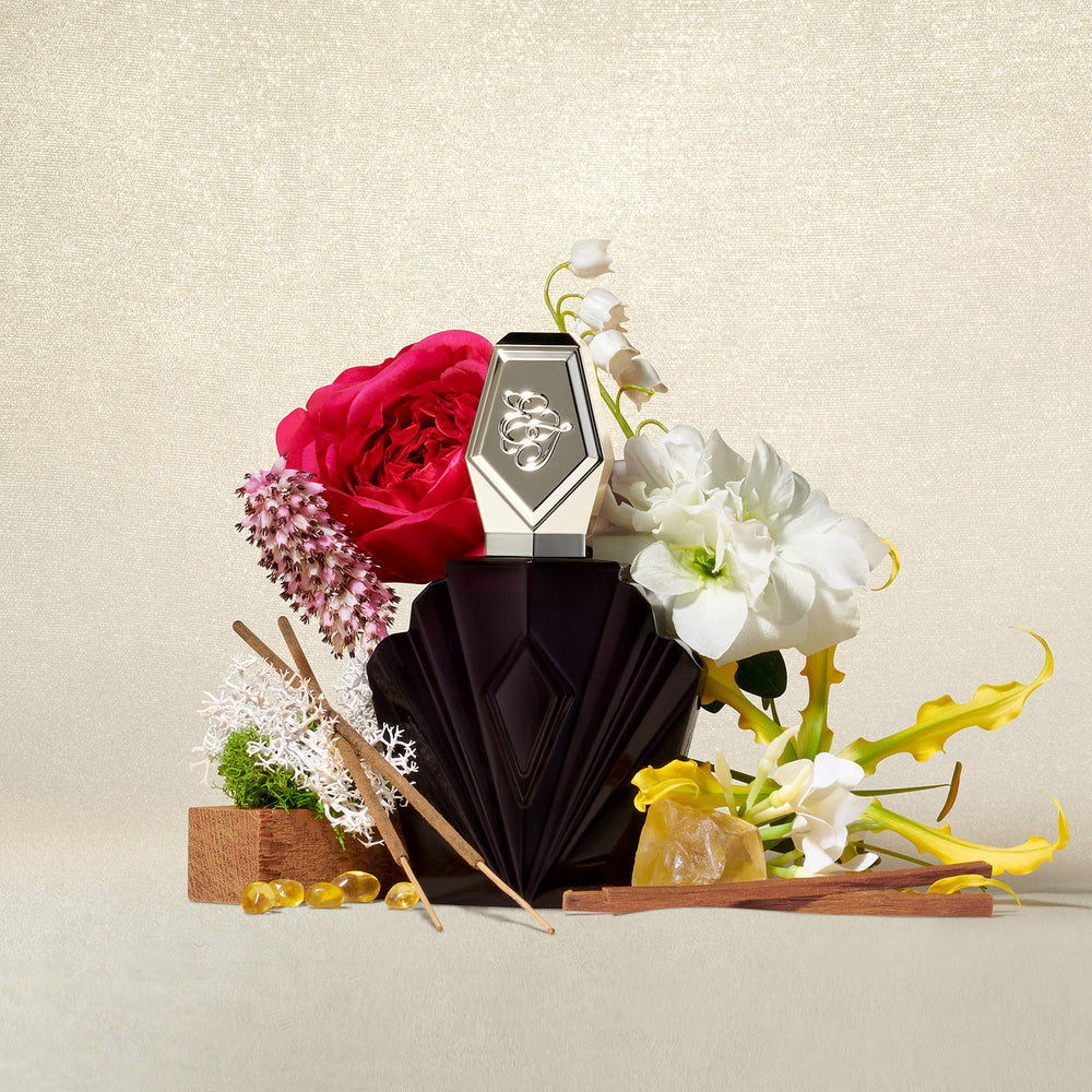 Elizabeth Taylor Passion label detail highlighting luxury packaging