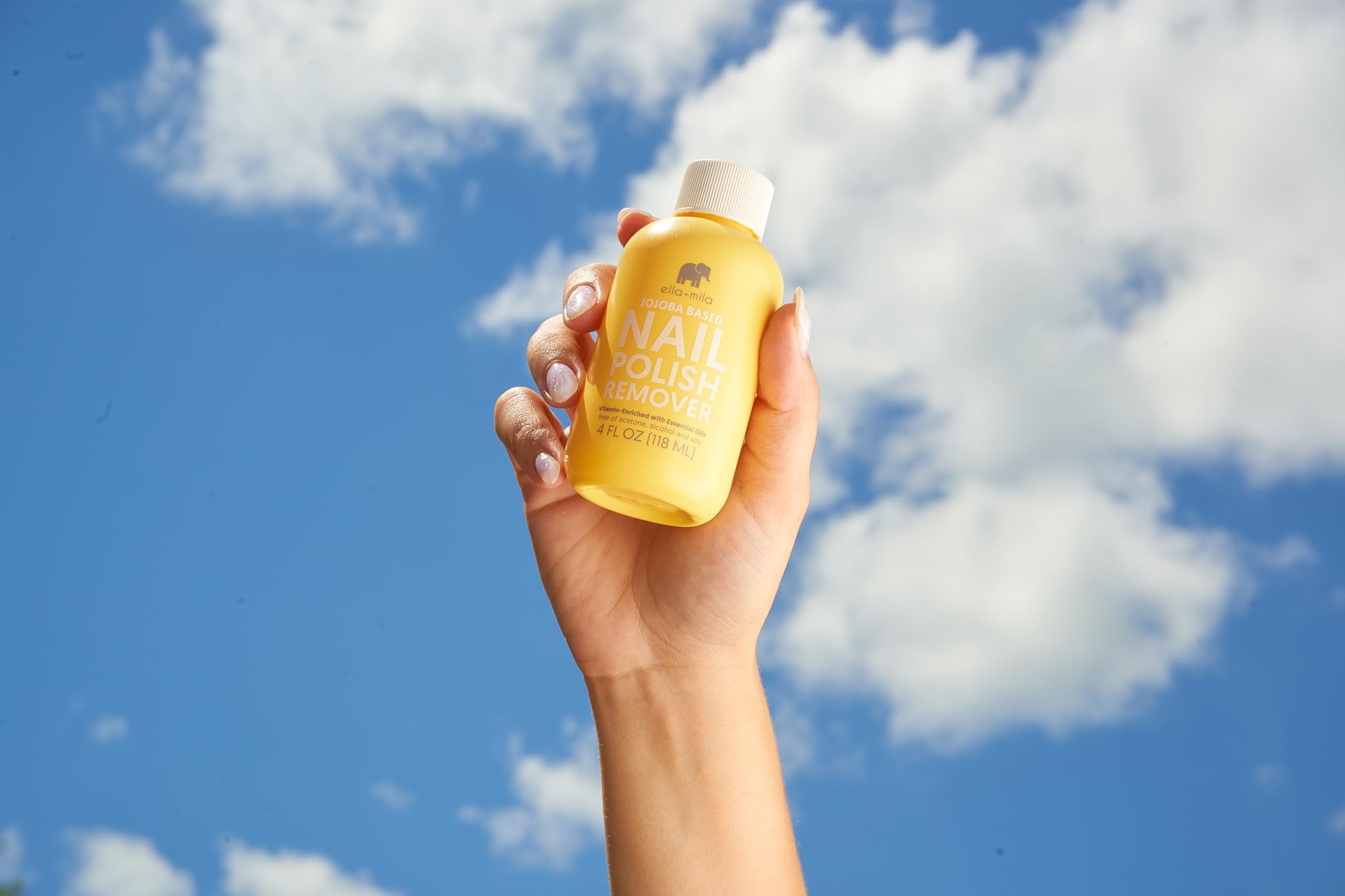 ella-mila jojoba nail polish remover showing gentle action on natural nails