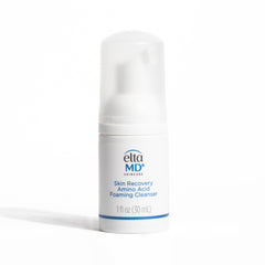 EltaMD Skin Recovery, botella de limpiador suave para piel sensible, facilita una limpieza respetuosa.