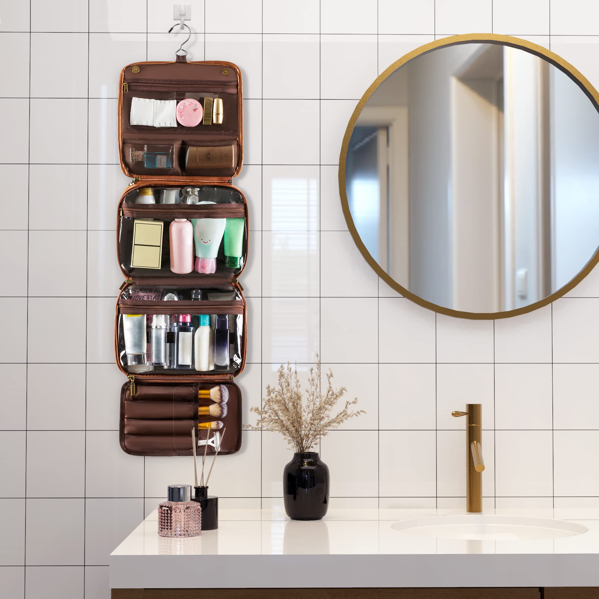Elviros hanging toiletry bag gift-ready packaging ideal for men.