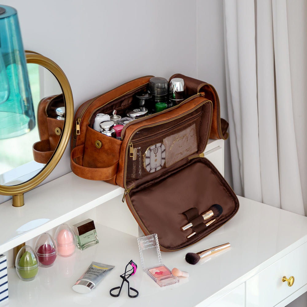 Elviros travel-ready bag packed for gym and daily routine use.