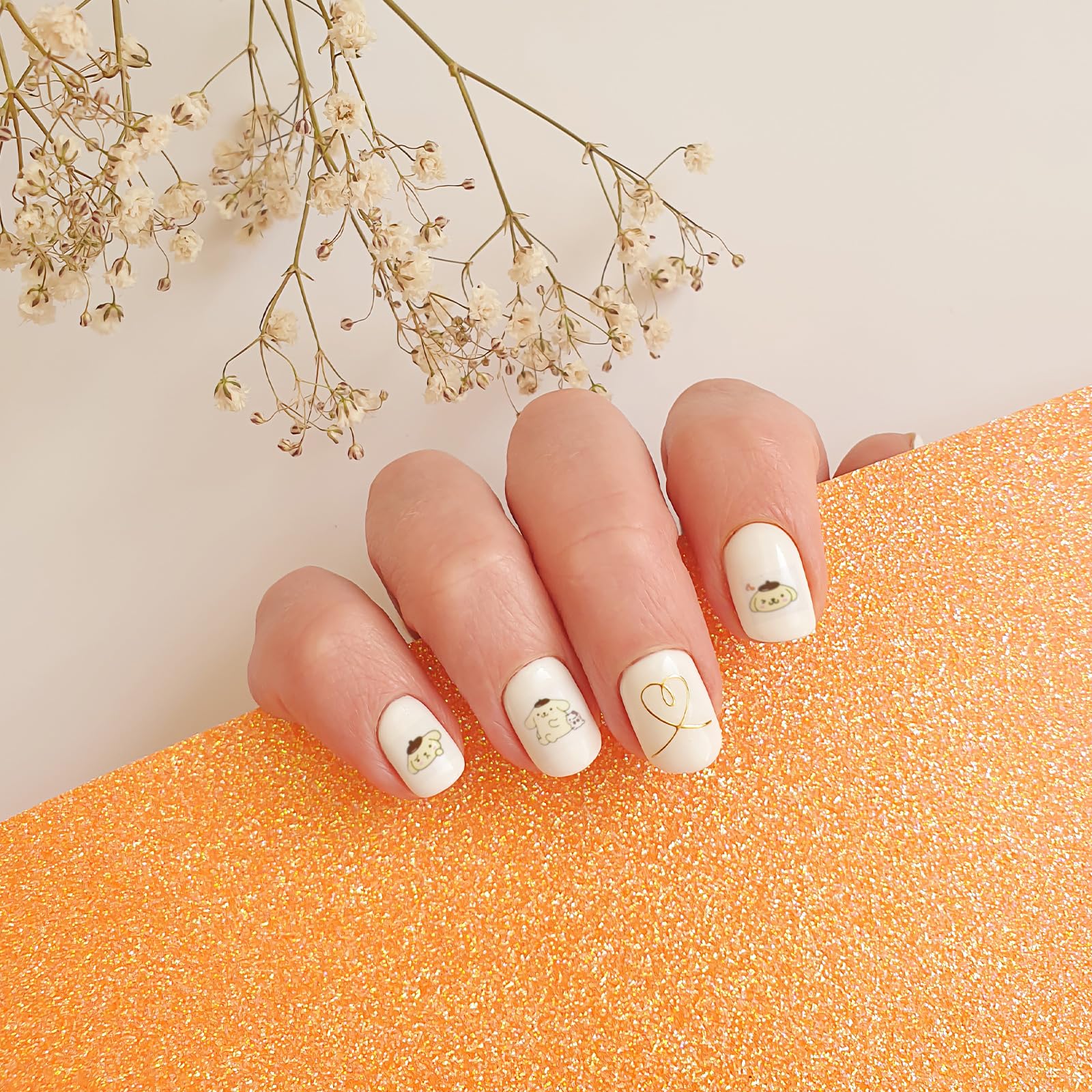 Emifunny easy-to-remove nail stickers with nail polish remover.