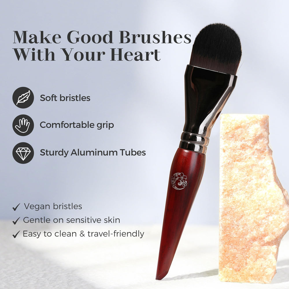 ENERGY brush-contour-application demonstrates smooth contour and blemish coverage.