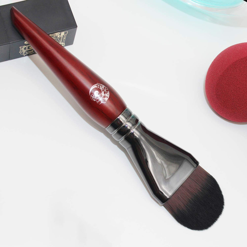ENERGY vegan-bristles-soft closeup emphasises gentle, non-scratch blending.