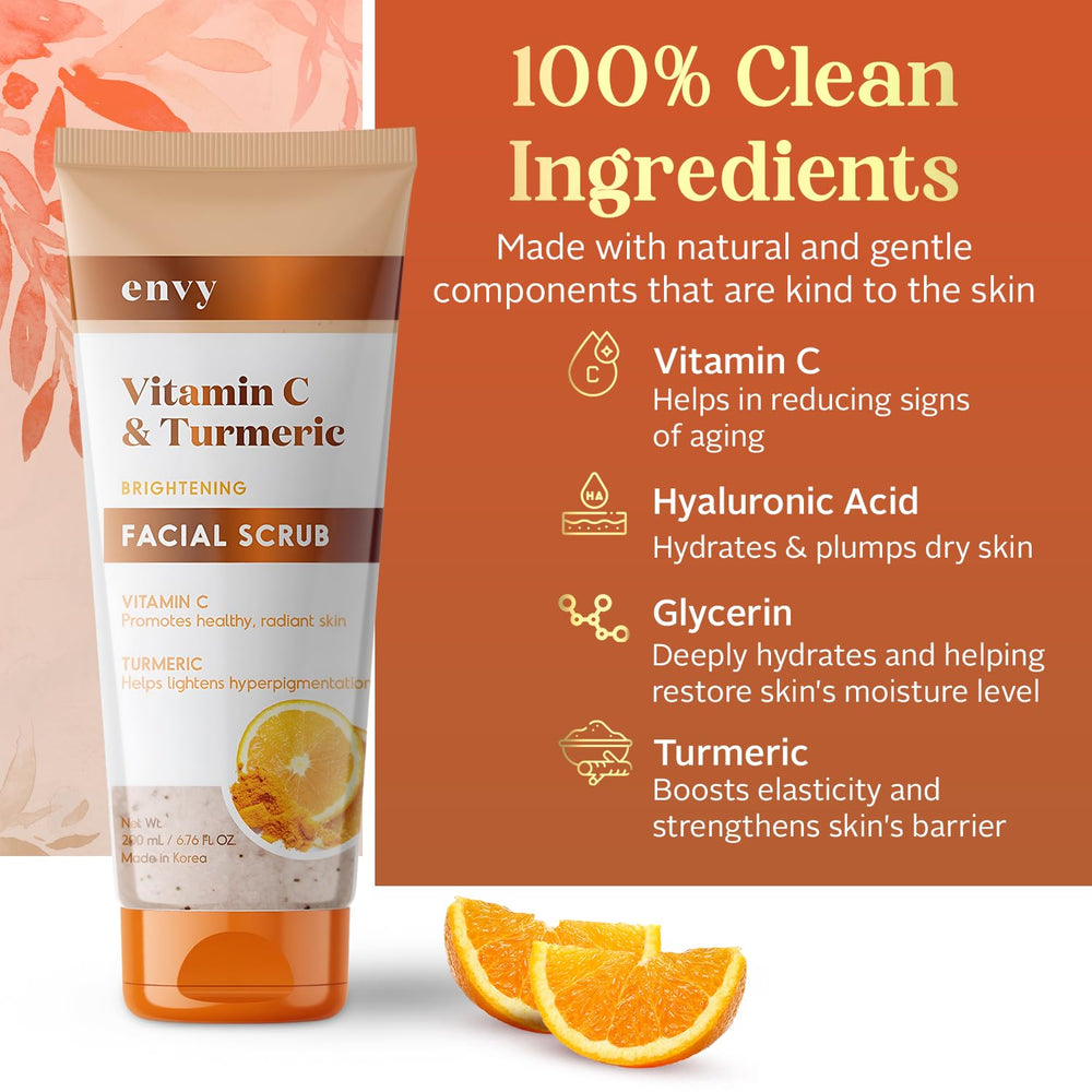 Envy exfoliante facial en mano, sensación de hidratación ligera.
