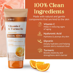 Envy exfoliante facial en mano, sensación de hidratación ligera.