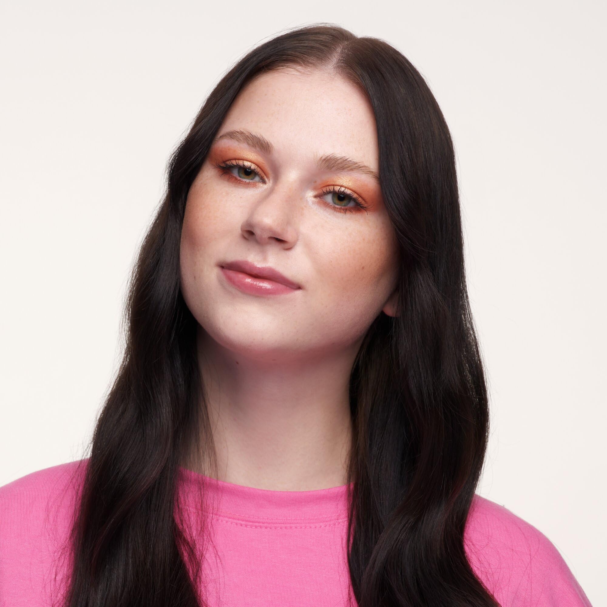 essence Baby Got Bronze vegan-cruelty-free formula for ethical beauty routines.