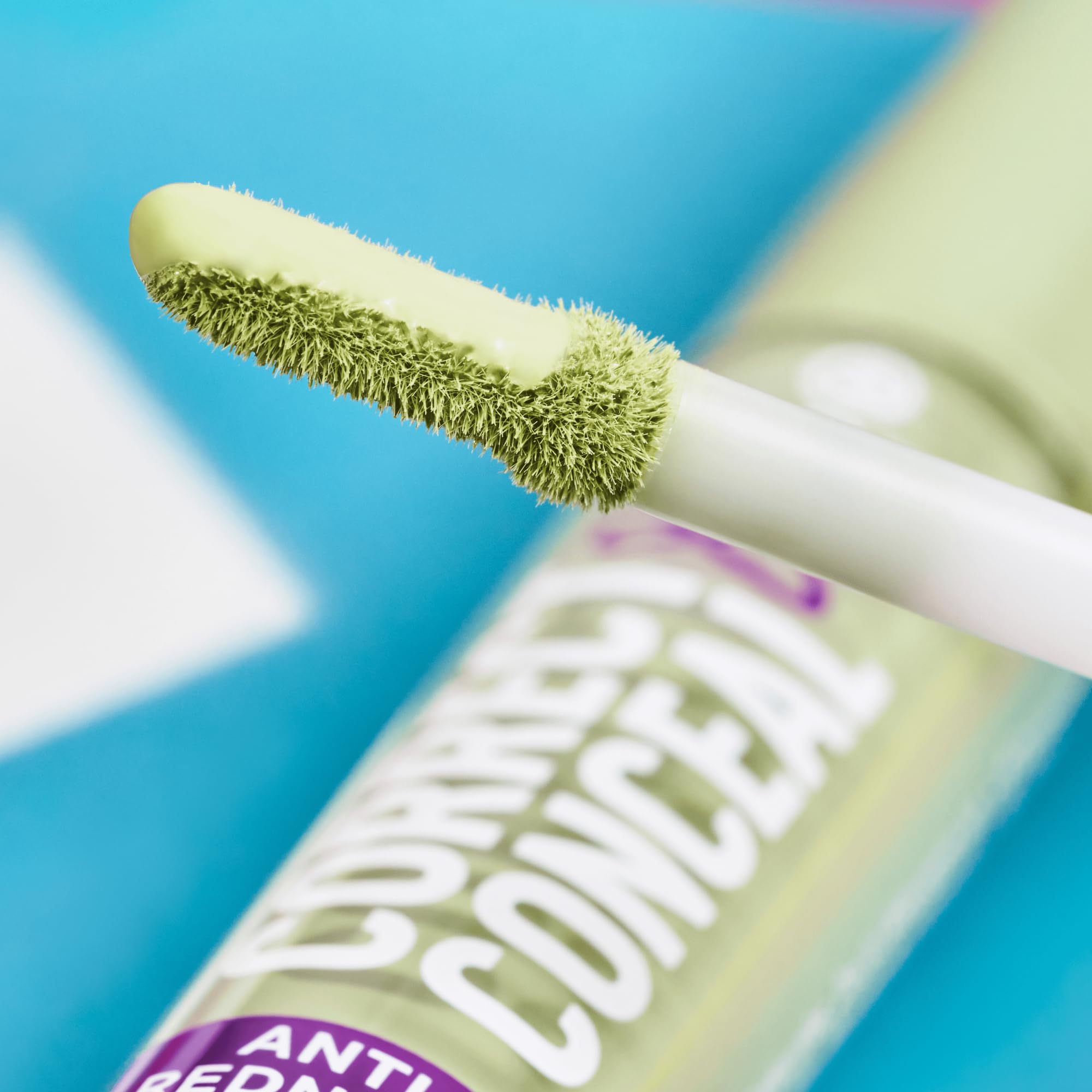essence Correct & Conceal fórmula no comedogenica para poros abiertos