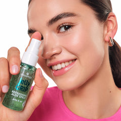 essence Jelly Grip: brillos naturales tras la aplicación para un look fresco y duradero.