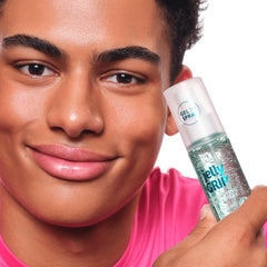 essence Jelly Grip: fijación ligera que mantiene el maquillaje en su sitio con sensación de frescura.