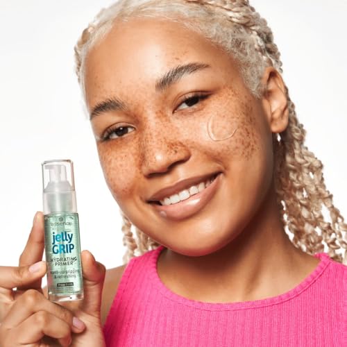 dewy-finish close-up highlighting radiant skin with grip hold