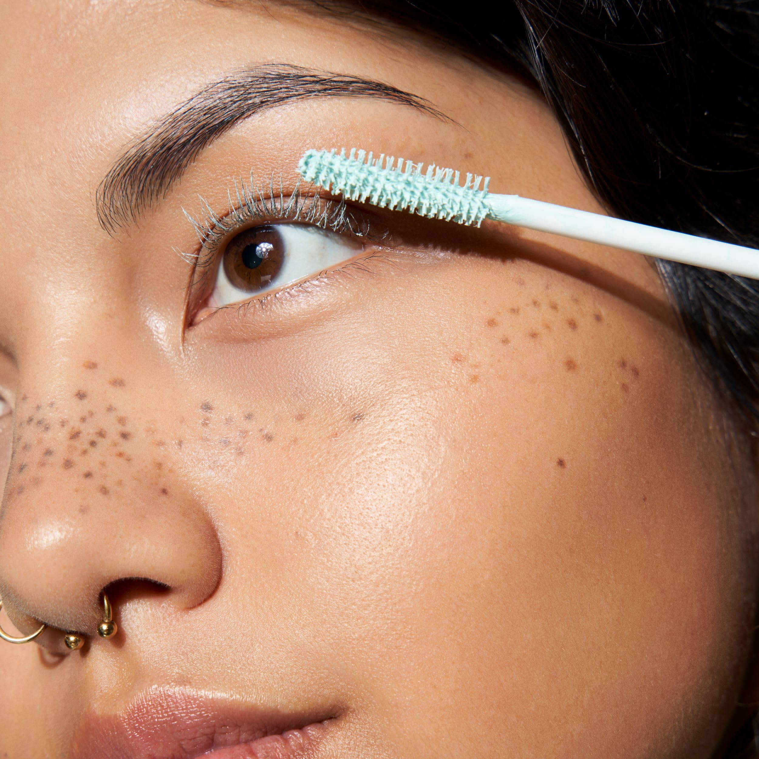 essence Lash Princess Primer close up brush detail to aid control during application.