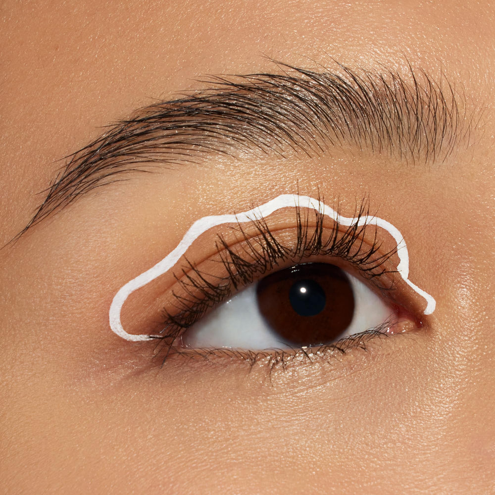 essence Lash Princess Liner White precise application with ultra-fine tip showcased.