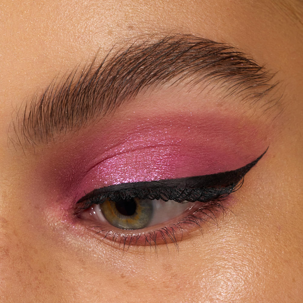 Essence Lash Princess Liquid Liner white swatch for bold contrast and creative looks.
