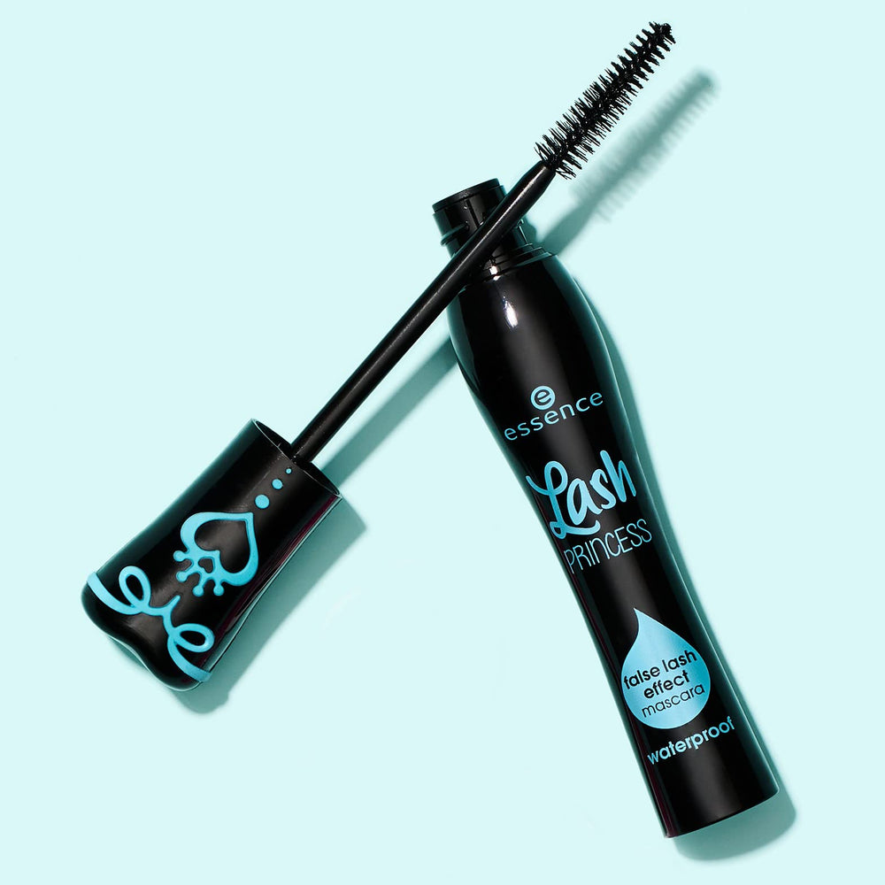 essence Lash Princess Mascara se retira fácilmente con desmaquillante suave